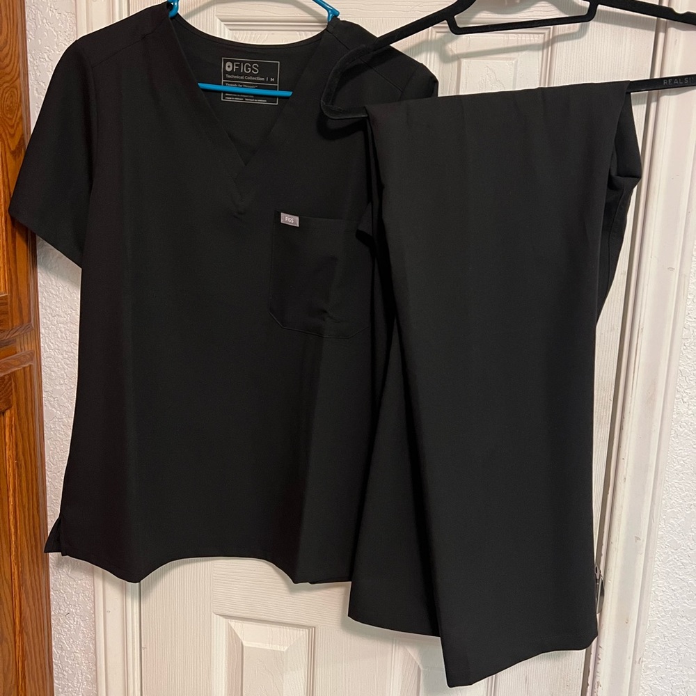 FIGS scrubs size medium Catarina and Livingston